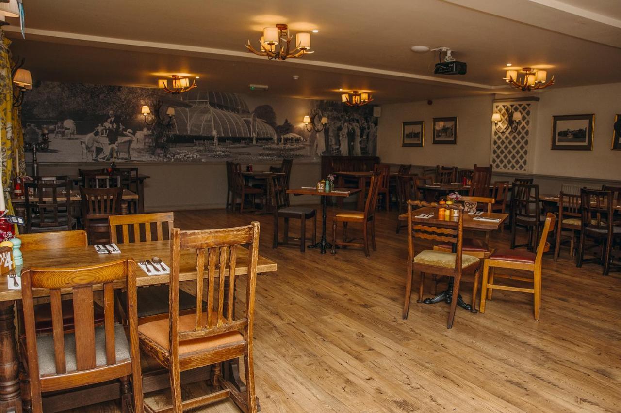 The George Inn Warminster Exterior photo