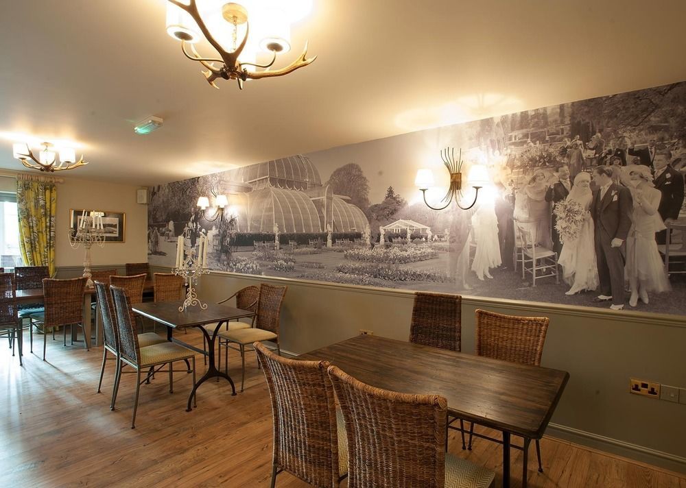 The George Inn Warminster Exterior photo